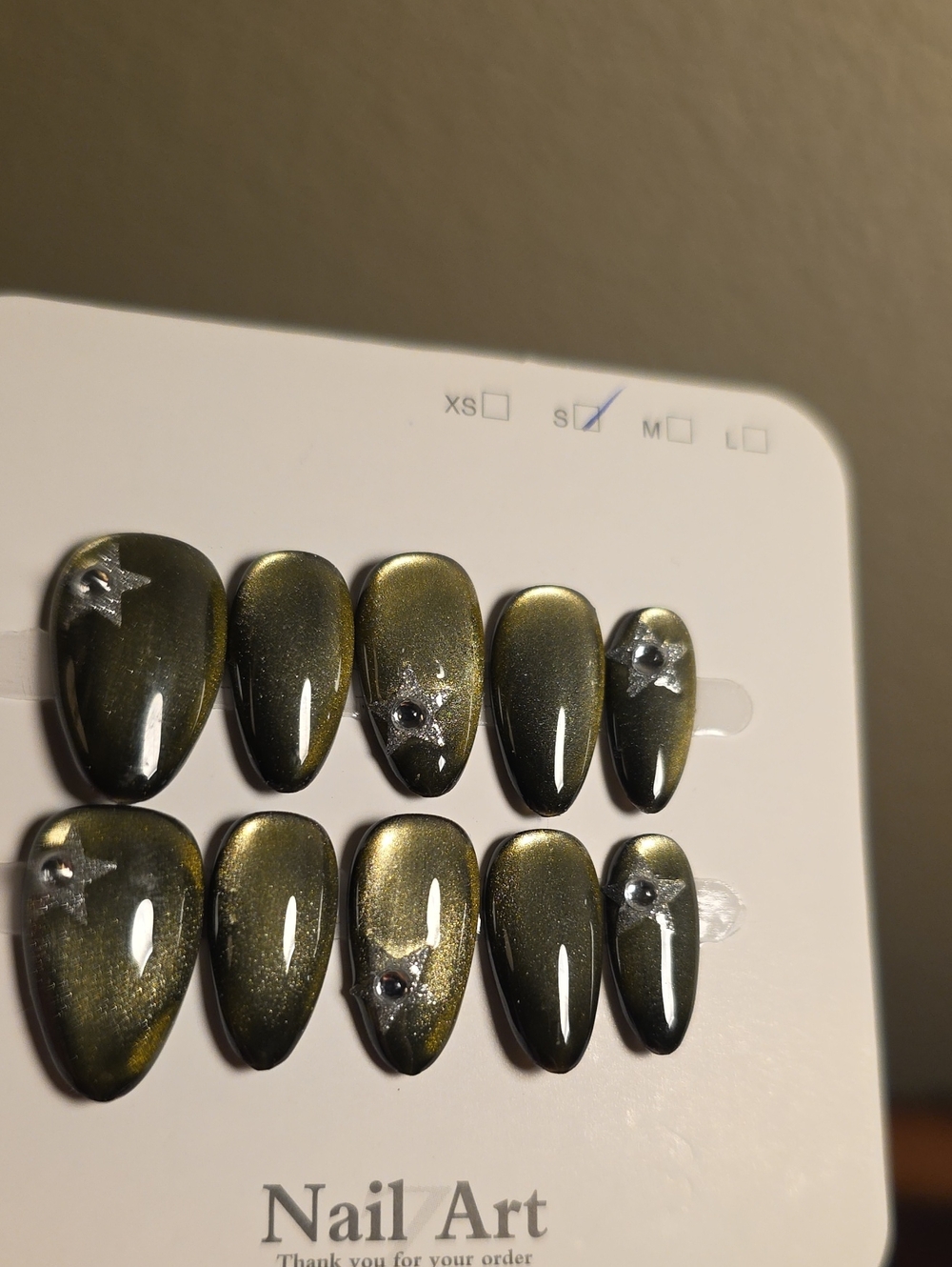 Olive Green Magnetic Press-On Nail Set Size Small